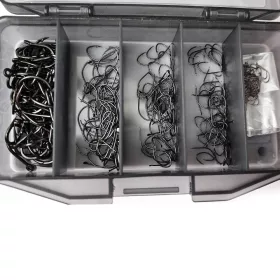 Doboz 250 db horoggal feltöltve 