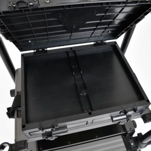 EA QUATTRO VERSENYLÁDA